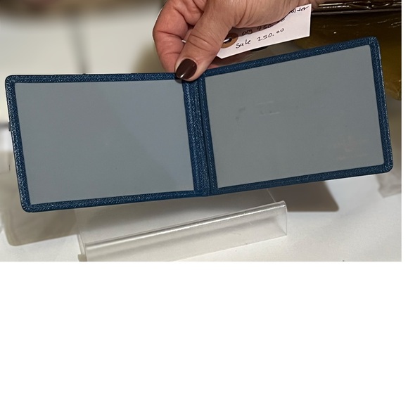 Rare LV blue card holder. Excellent use off condition - Picture 3 of 3